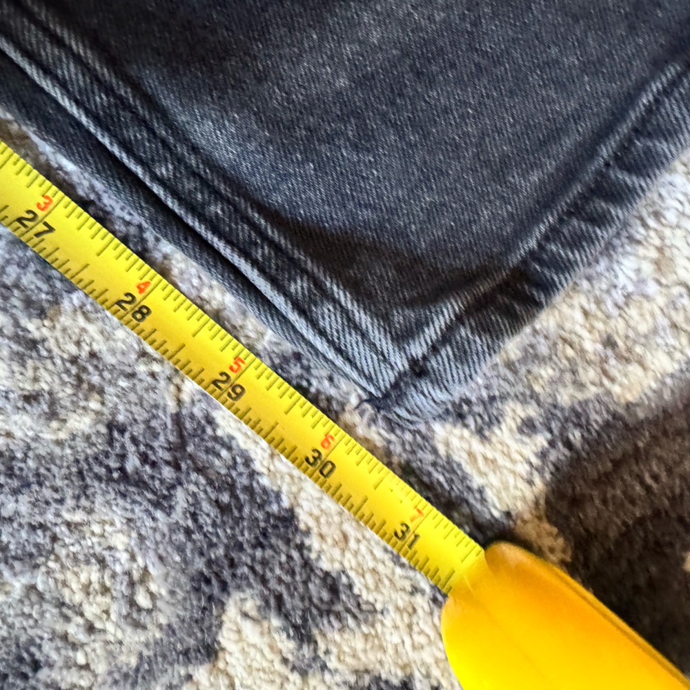 Hollister High-Waisted Black Jeans with Butterfly Print - Picture 9 of 12
